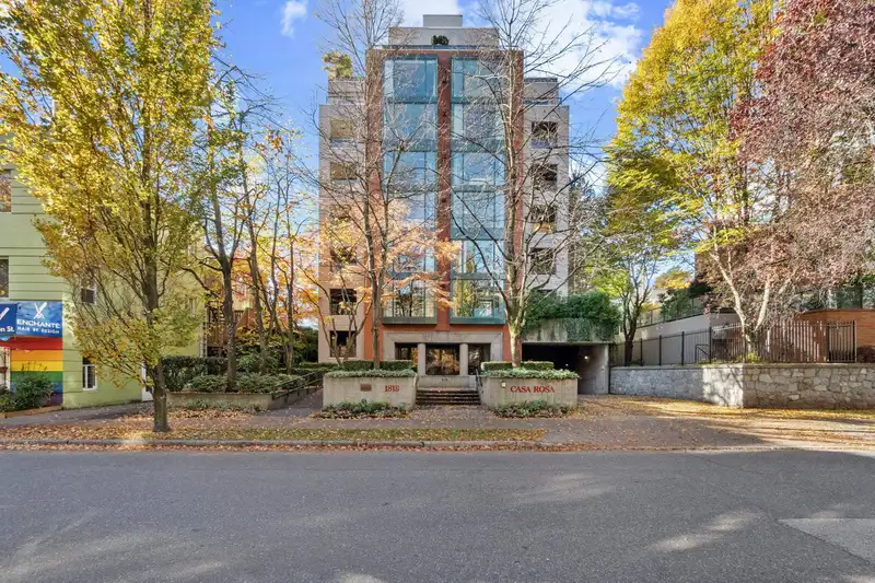 402 1818 ROBSON STREET - photo 1 of 24