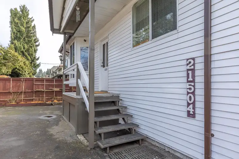 21504 DEWDNEY TRUNK ROAD - photo 4 of 36