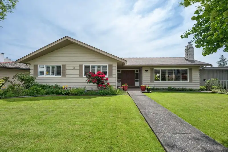 66 COURTNEY CRESCENT - photo 1 of 40