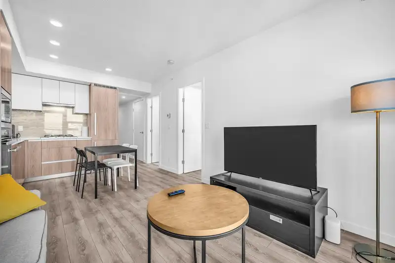 1204 6633 BUSWELL STREET - photo 3 of 4