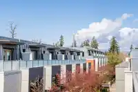 5518 OAK STREET - thumbnail 37