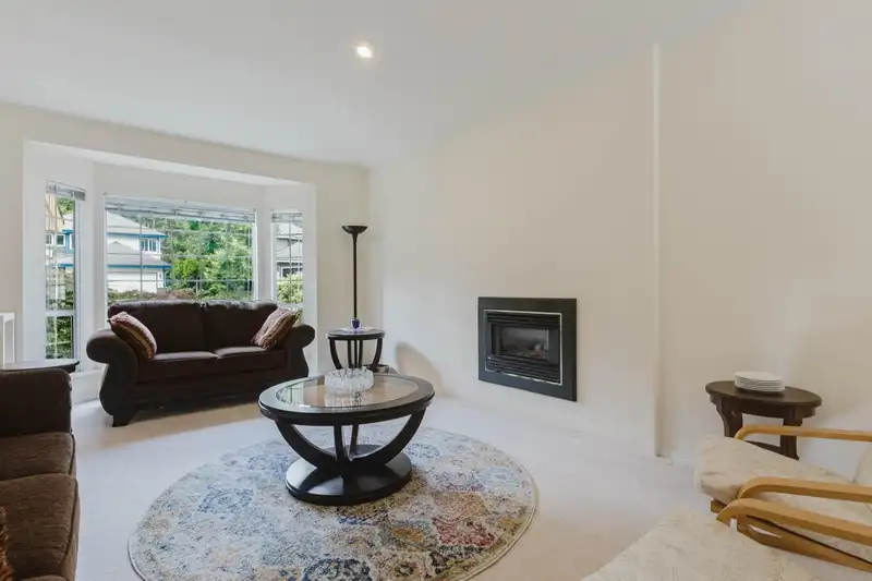 1565 BRAMBLE LANE - photo 4 of 39