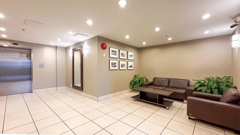 403 3811 HASTINGS STREET - photo 4 of 18