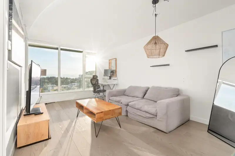 2110 3355 BINNING ROAD - photo 1 of 24