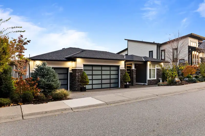 36460 EPWORTH COURT - photo 4 of 40