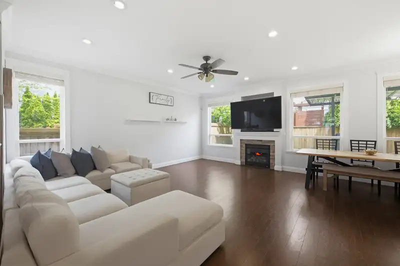 7260 196 STREET - photo 2 of 40
