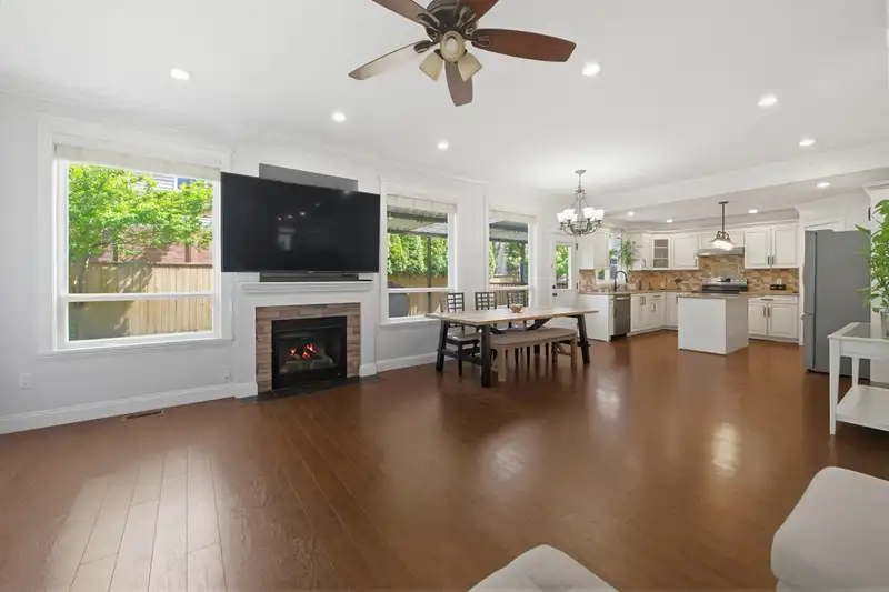 7260 196 STREET - photo 3 of 40