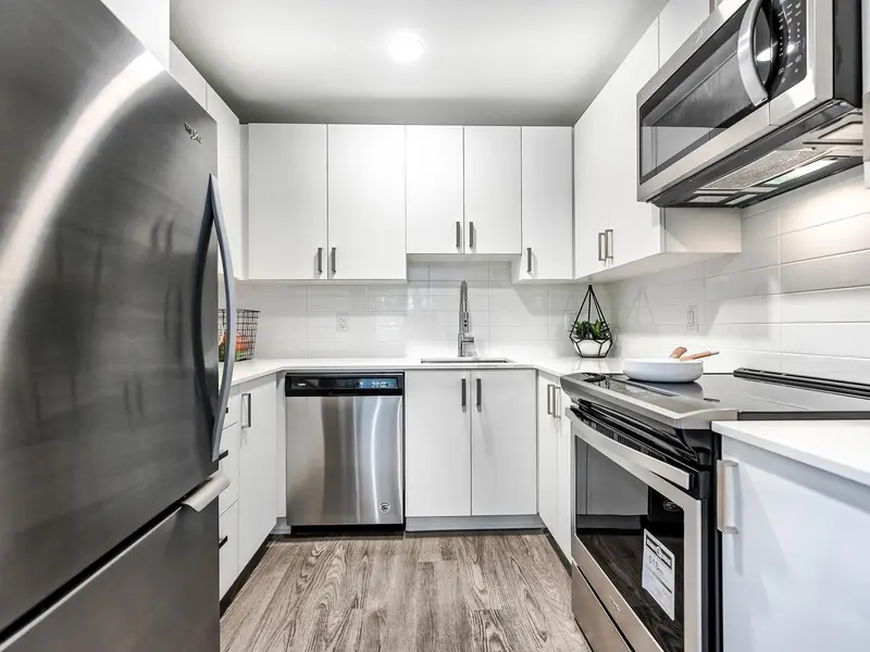 303 4625 GRANGE STREET - photo 4 of 10