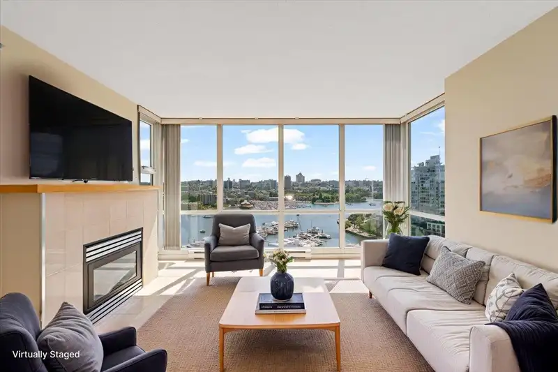 1903 1077 MARINASIDE CRESCENT - photo 4 of 34