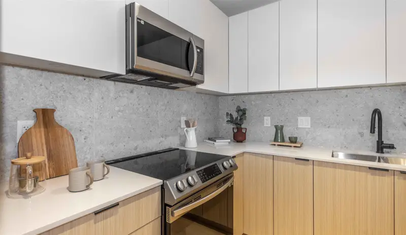 304 13455 94A AVENUE - photo 4 of 13