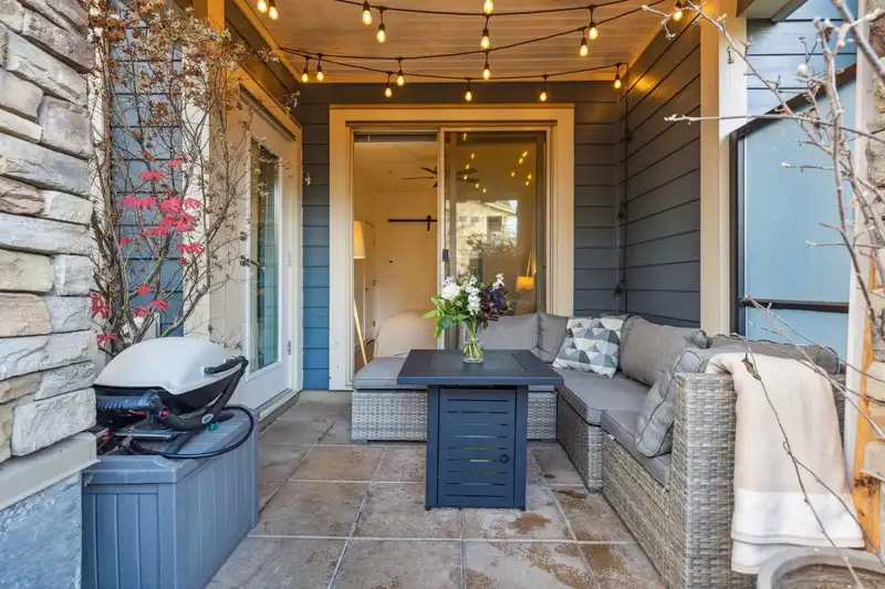 114 250 FRANCIS WAY - photo 1 of 28