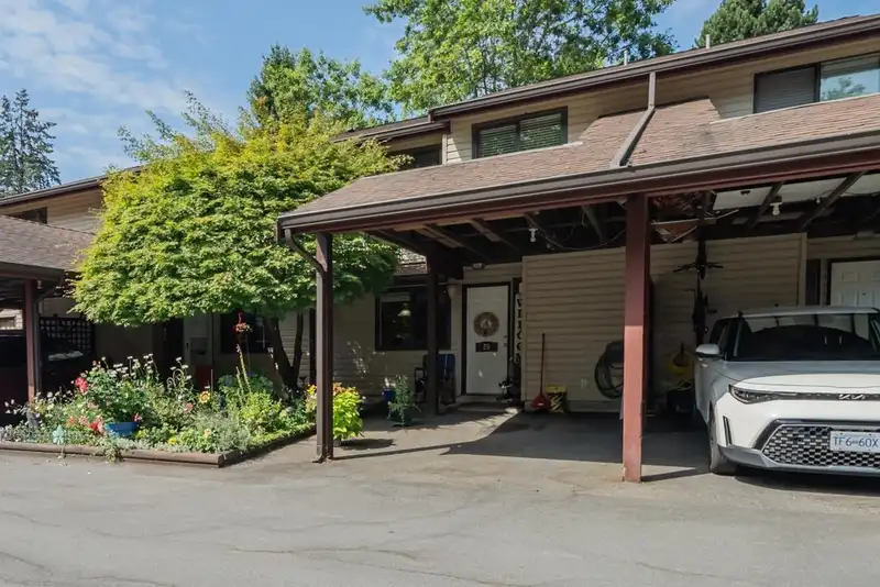 20 13990 74 AVENUE - photo 3 of 29