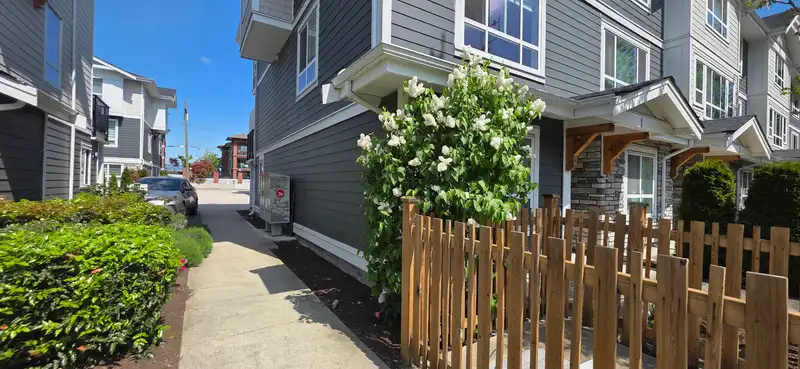 1 19753 55A AVENUE - photo 3 of 28
