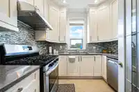 4263 WINNIFRED STREET - thumbnail 10
