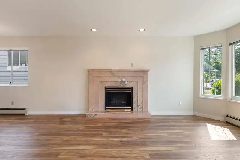 2267 E 35TH AVENUE - photo 4 of 38