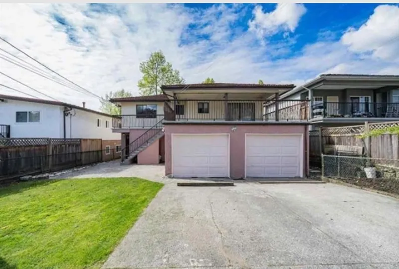 4421 PARKER STREET - photo 2 of 4