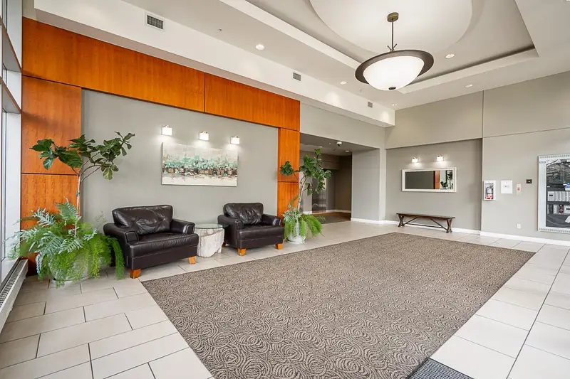 2504 4398 BUCHANAN STREET - photo 3 of 25