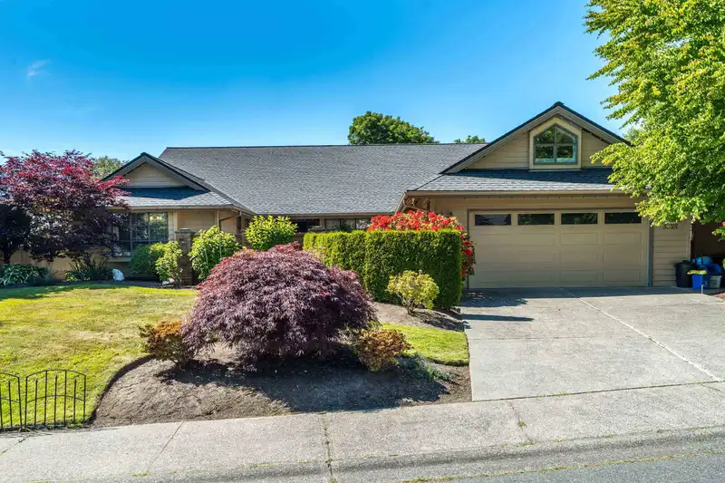 5775 GOLDENROD CRESCENT - photo 1 of 31