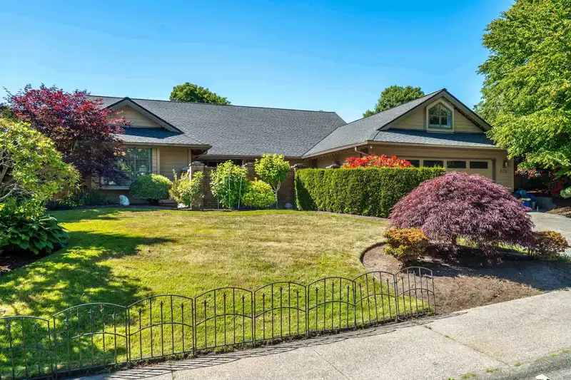 5775 GOLDENROD CRESCENT - photo 2 of 31