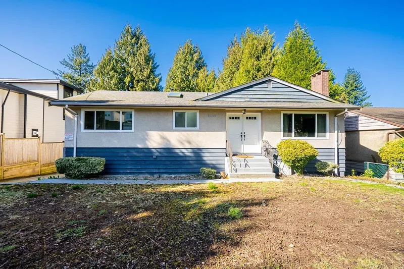 9545 116 STREET - photo 3 of 25