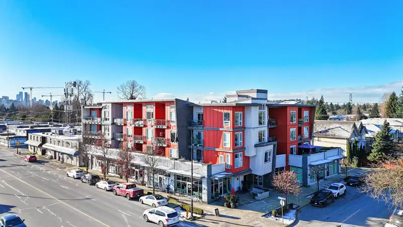 307 1201 W 16TH STREET - photo 1 of 29