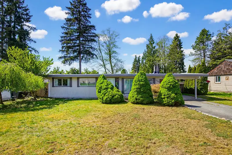 11895 230 STREET - photo 2 of 33