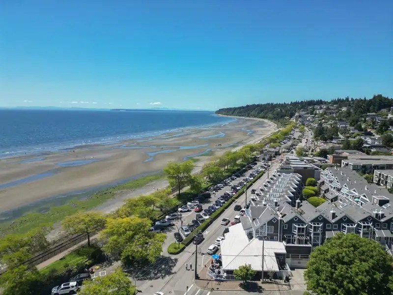 201 14881 MARINE DRIVE - photo 2 of 34