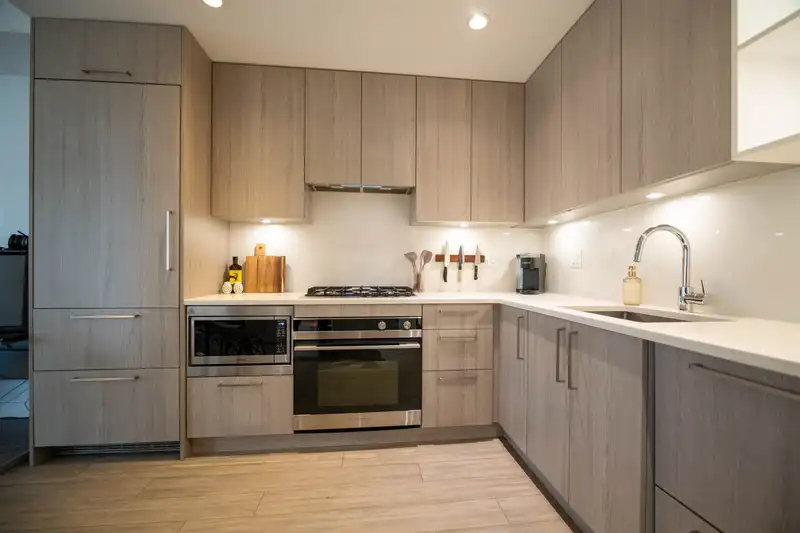 214 707 E 3RD STREET - photo 4 of 28