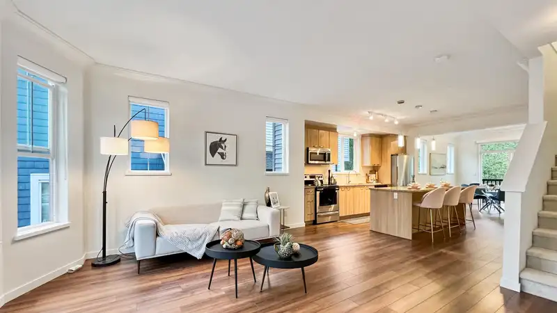 103 14833 61 AVENUE - photo 2 of 21