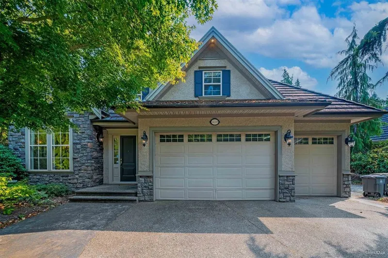 14208 33 AVENUE - photo 1 of 12