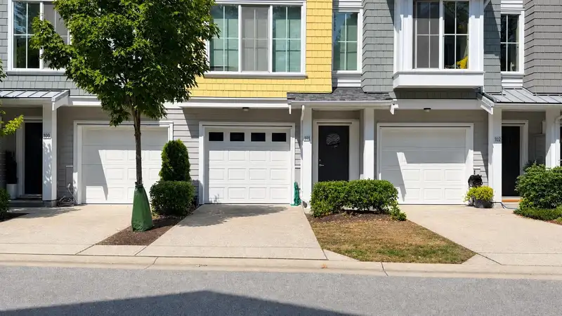101 5550 ADMIRAL WAY - photo 2 of 38