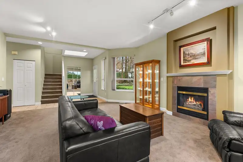 4 20881 87 AVENUE - photo 4 of 32