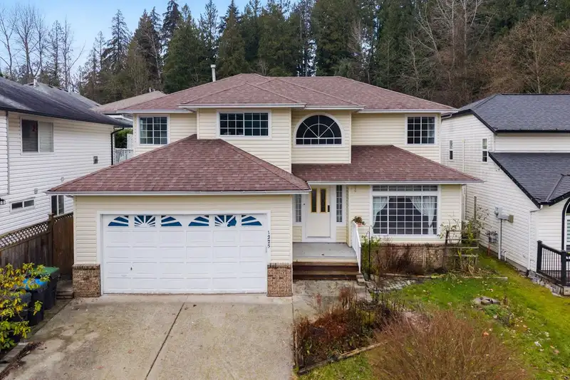 1225 WINDSOR AVENUE - photo 1 of 40
