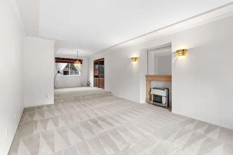 1225 WINDSOR AVENUE - photo 4 of 40