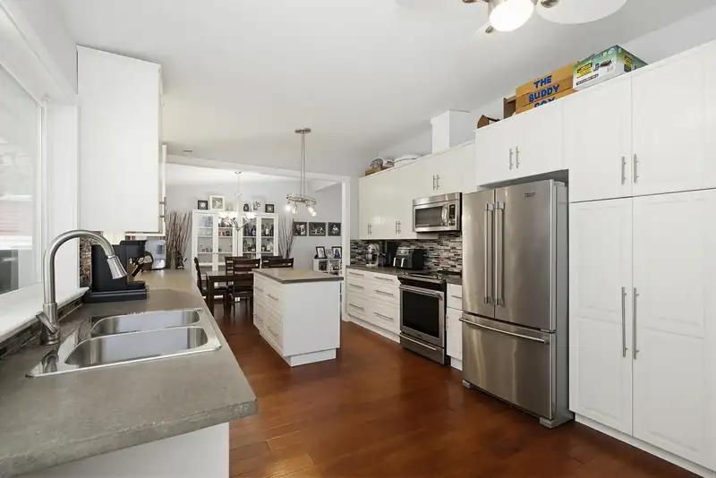 2662 SHEFFIELD WAY - photo 4 of 40