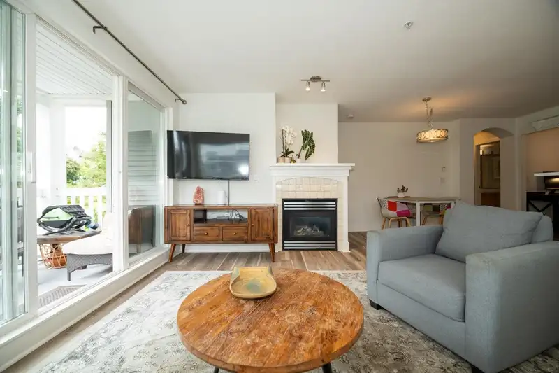 308 1858 W 5TH AVENUE - photo 4 of 38