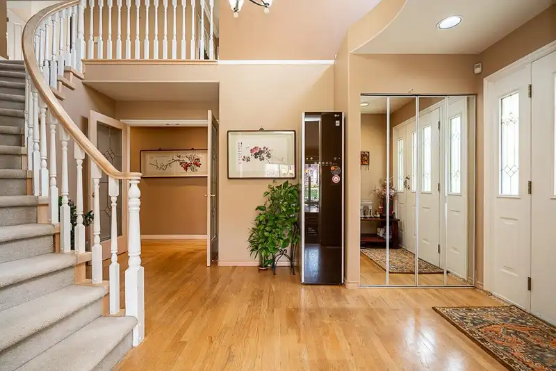 18 788 CITADEL DRIVE - photo 3 of 38