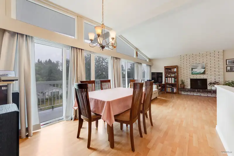 5350 BRAELAWN DRIVE - photo 4 of 40