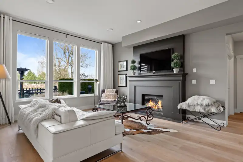 14279 37 AVENUE - photo 4 of 20