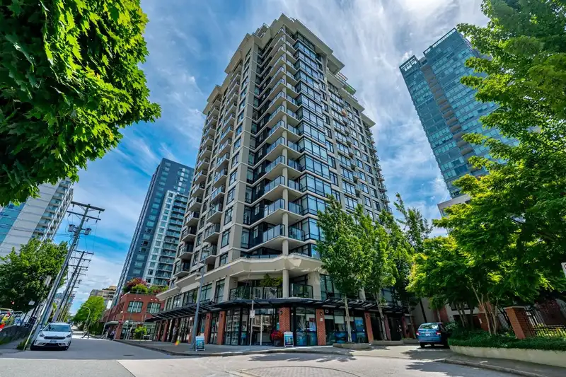 1107 610 VICTORIA STREET - photo 1 of 40