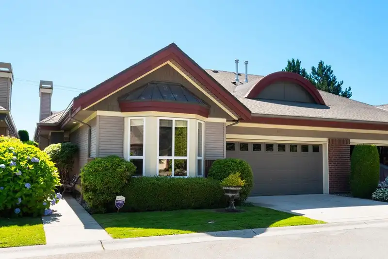 19 6105 RIVER ROAD - photo 2 of 37