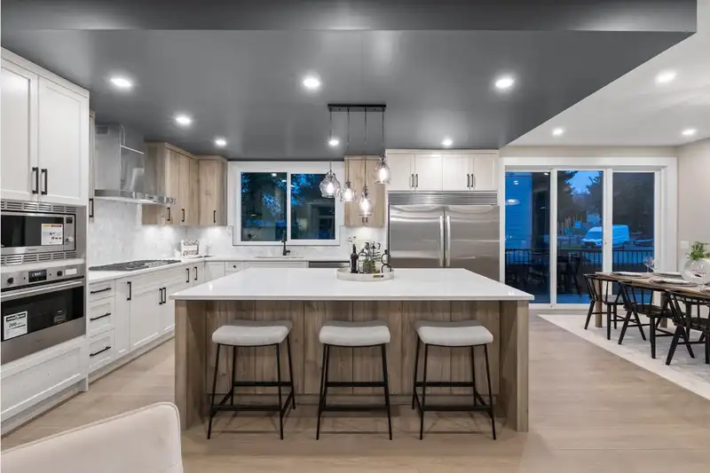 2818 BABICH STREET - photo 3 of 40