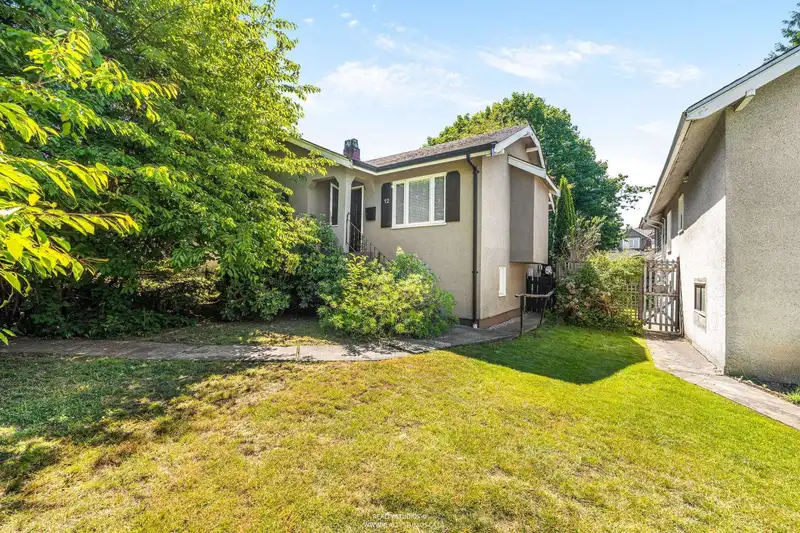 12 W KING EDWARD AVENUE - photo 1 of 14