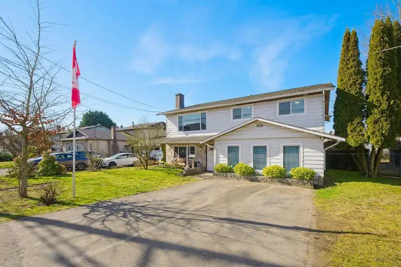 5927 184 STREET - photo 2 of 40