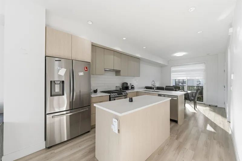 24 11556 72A AVENUE - photo 3 of 25