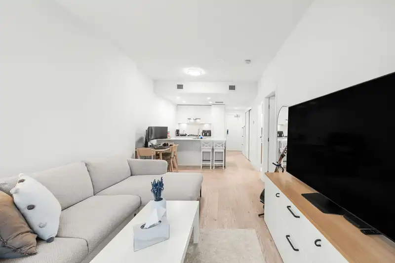 2607 2181 MADISON AVENUE - photo 2 of 31