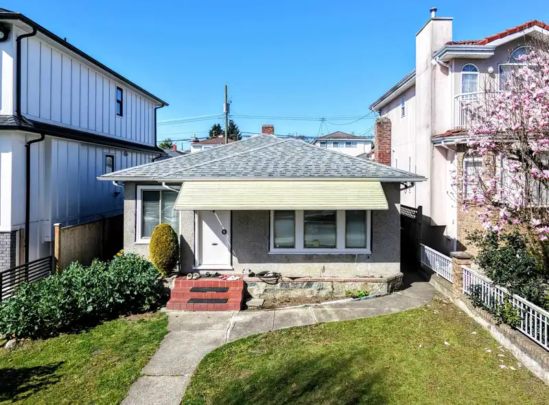 571 E 57TH AVENUE - photo 1 of 6