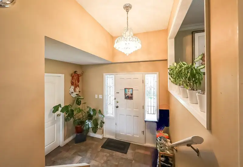 10340 BAMBERTON DRIVE - photo 2 of 30
