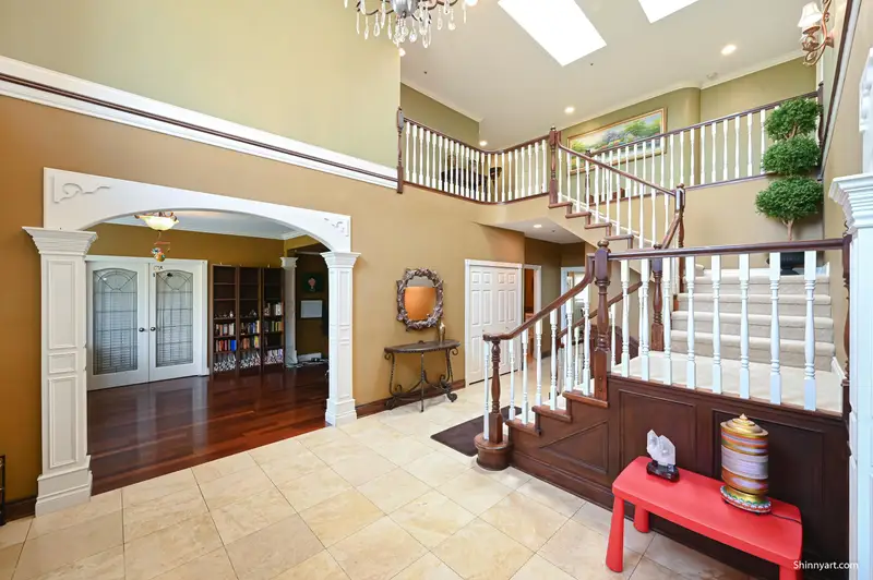 1368 MINTO CRESCENT - photo 3 of 25