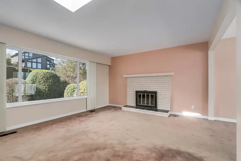 1011 PALMDALE STREET - photo 4 of 25